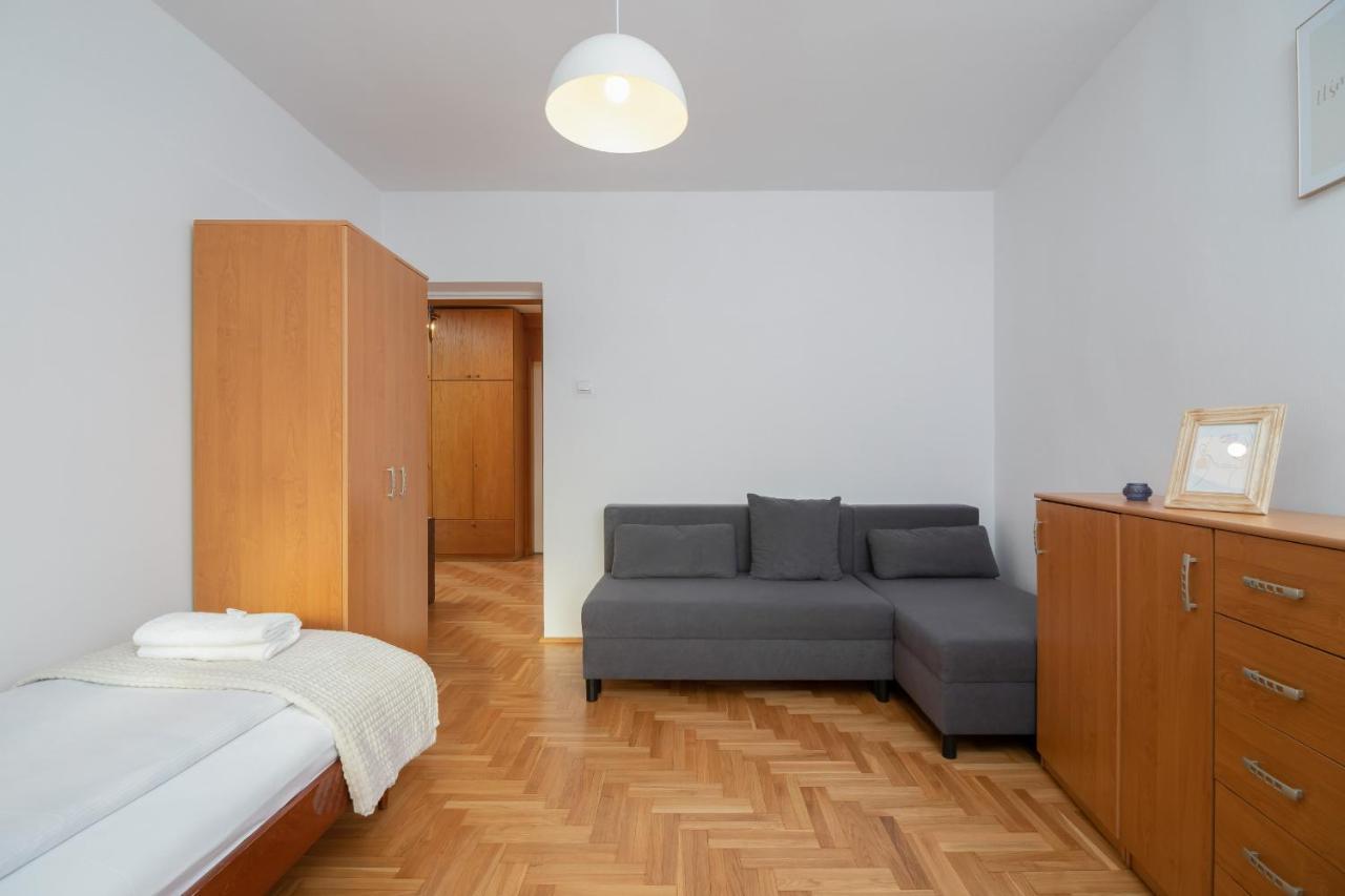 Jozefinska Apartment With Balcony Cracow By Noclegi Renters คราคูฟ ภายนอก รูปภาพ